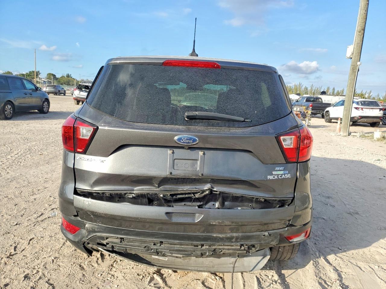 2019 FORD ESCAPE SE photo 6