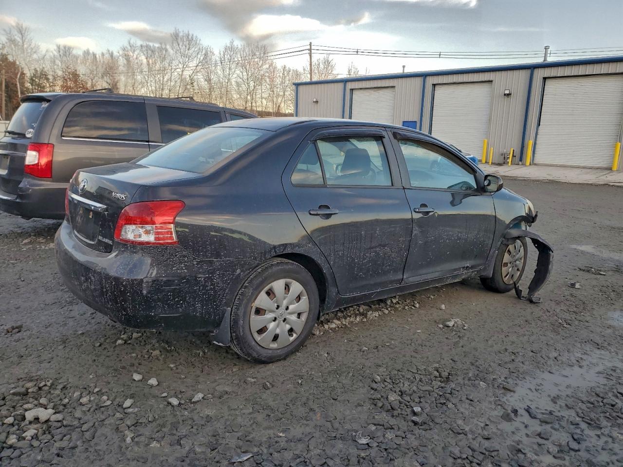 2009 TOYOTA YARIS photo 3