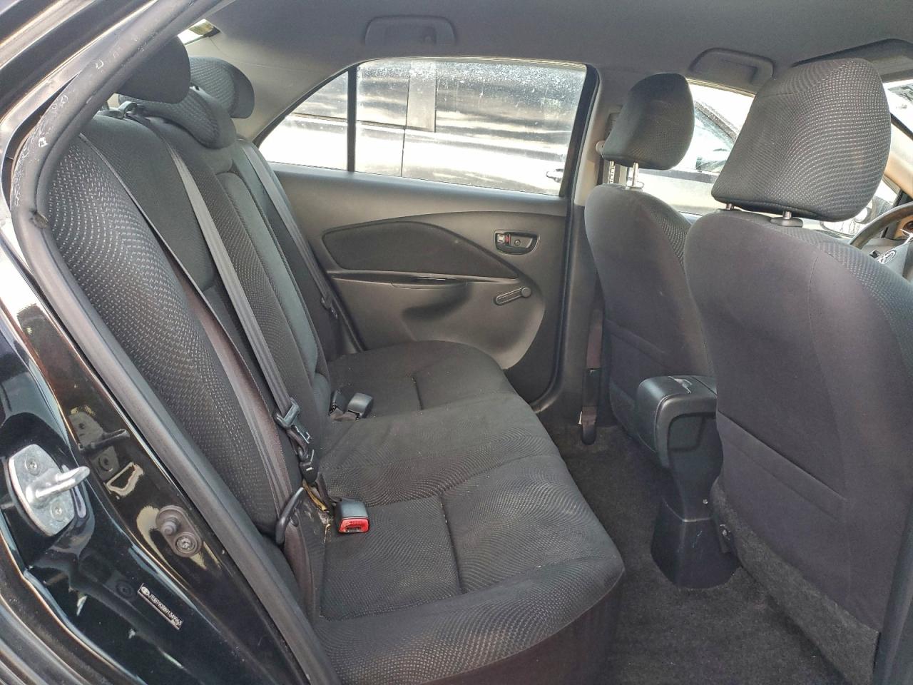 2009 TOYOTA YARIS photo 10