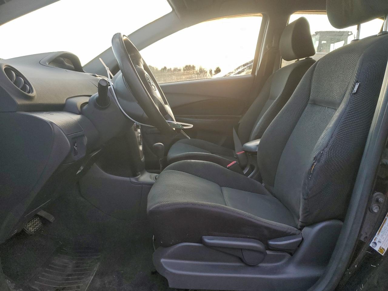 2009 TOYOTA YARIS photo 7