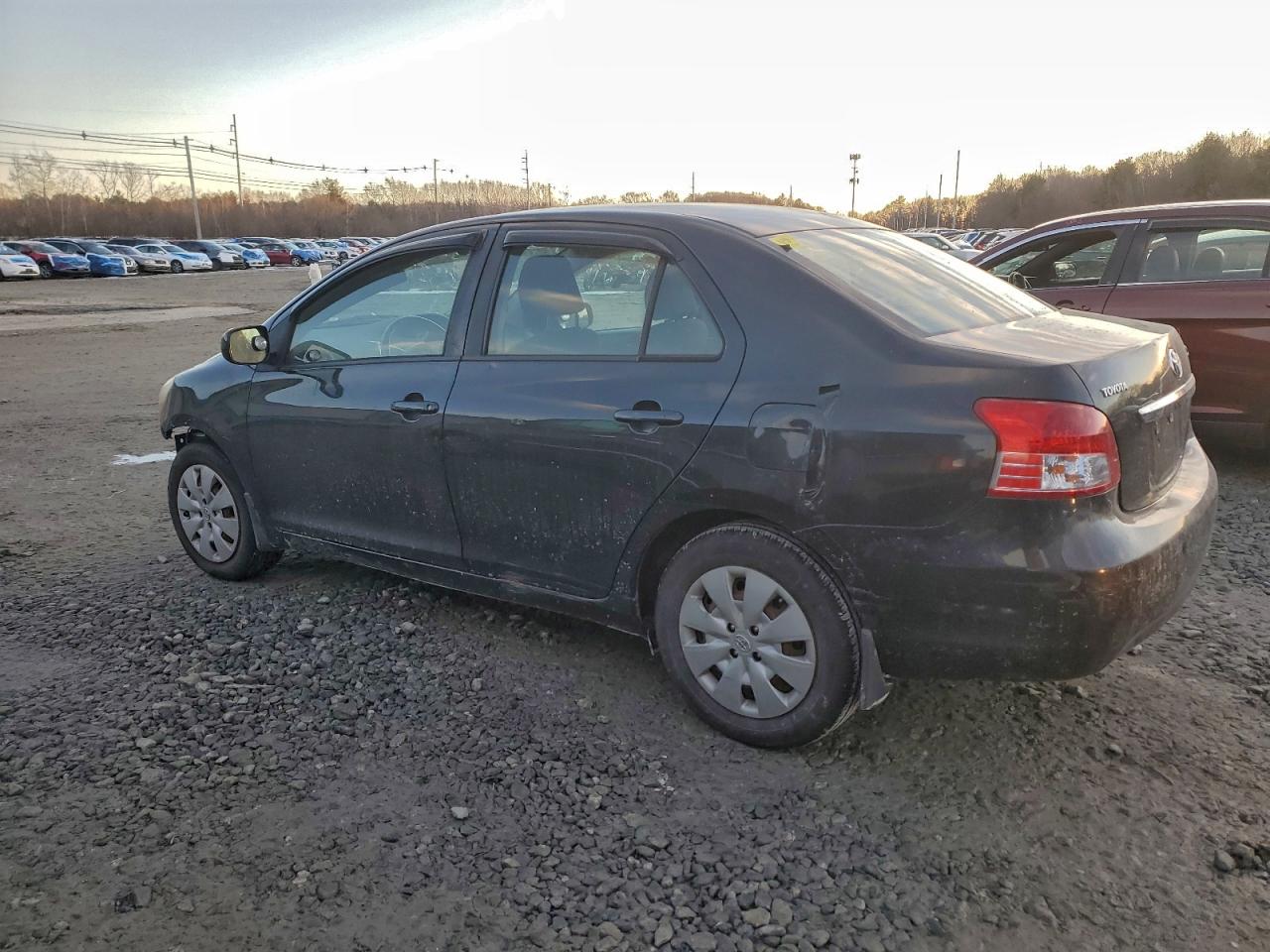 2009 TOYOTA YARIS photo 2