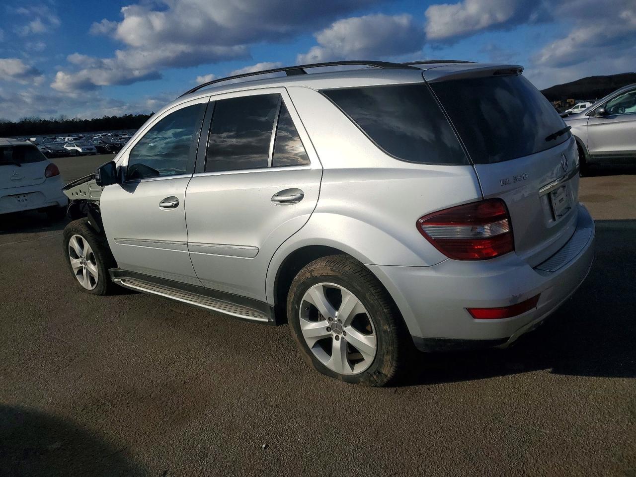 2011 MERCEDES-BENZ ML 350 BLUETEC photo 2