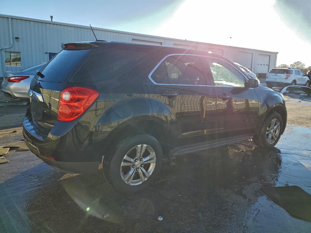 2015 CHEVROLET EQUINOX LS photo 3