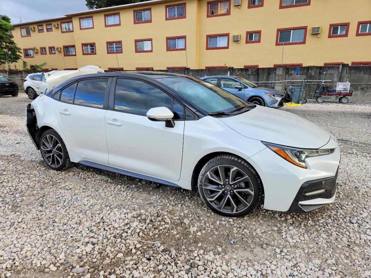 2022 TOYOTA COROLLA SE photo 4