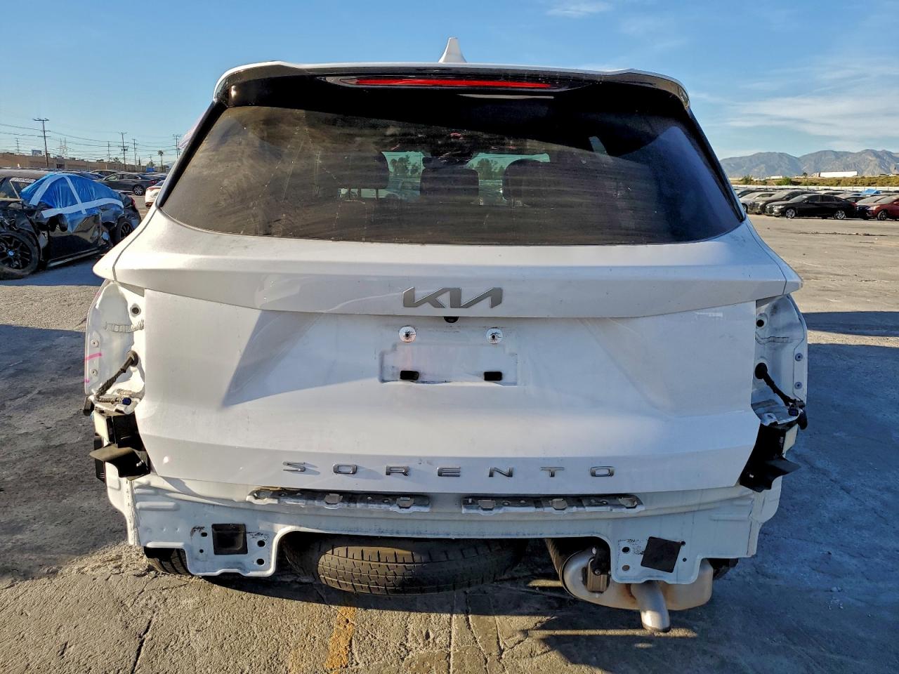 2022 KIA SORENTO S photo 6