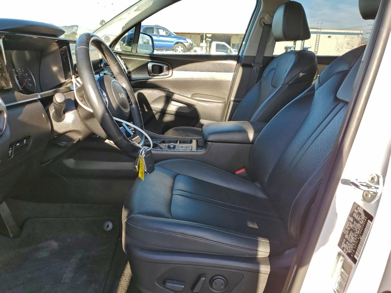2022 KIA SORENTO S photo 7