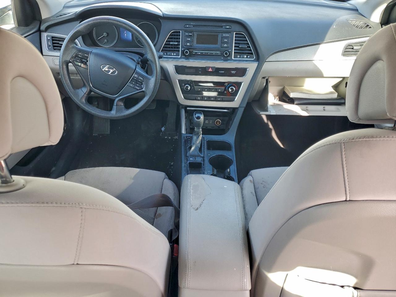 2017 HYUNDAI SONATA SE photo 8