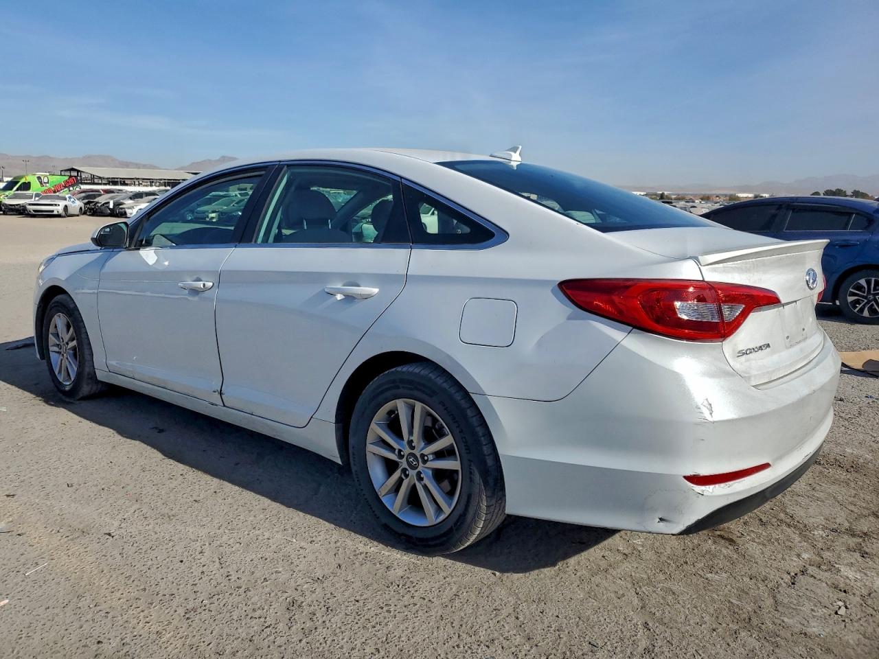 2017 HYUNDAI SONATA SE photo 2
