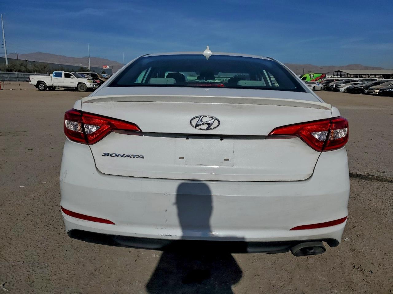 2017 HYUNDAI SONATA SE photo 6