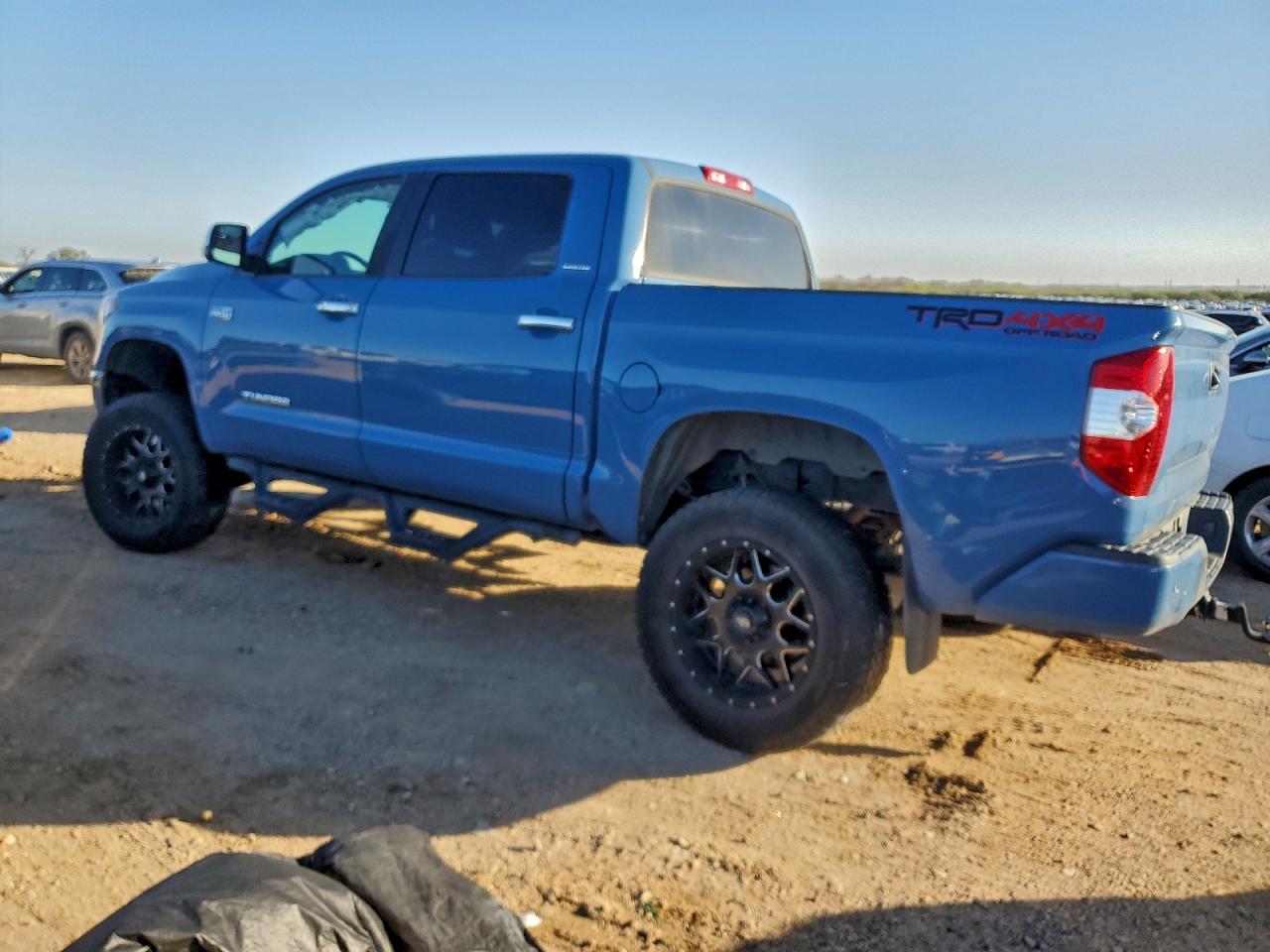 2018 TOYOTA TUNDRA CREWMAX LIMITED photo 2