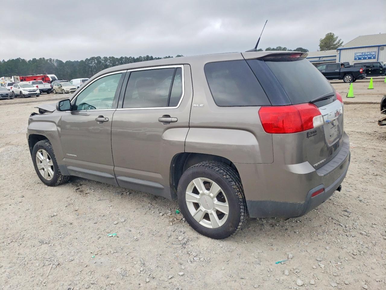 2012 GMC TERRAIN SLE photo 2