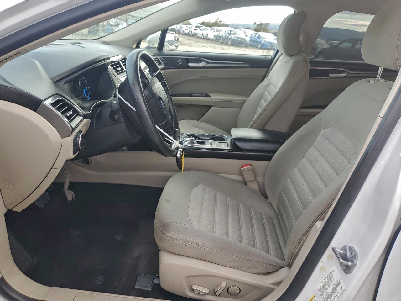 2018 FORD FUSION SE photo 13