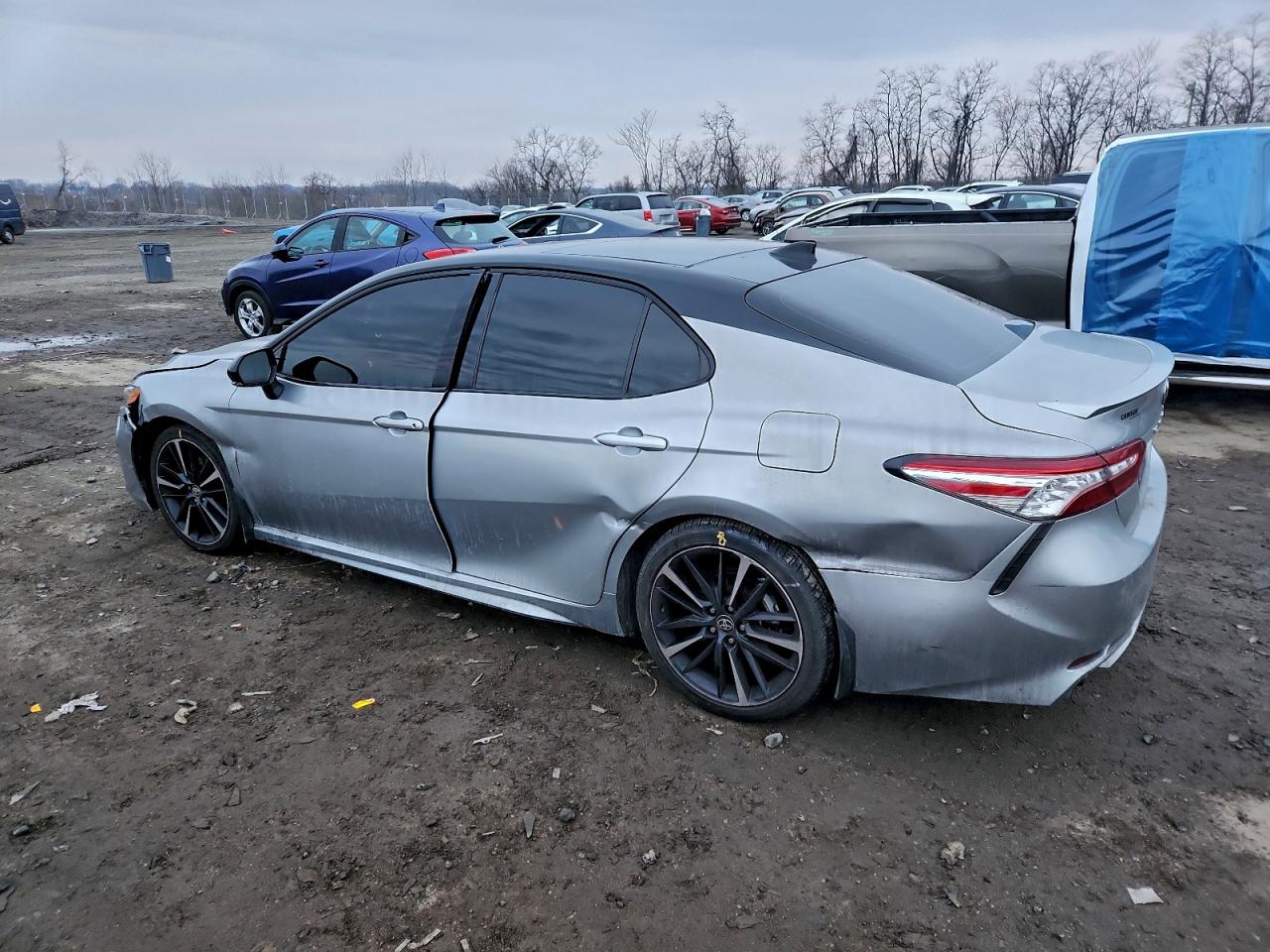 2020 TOYOTA CAMRY XSE photo 3