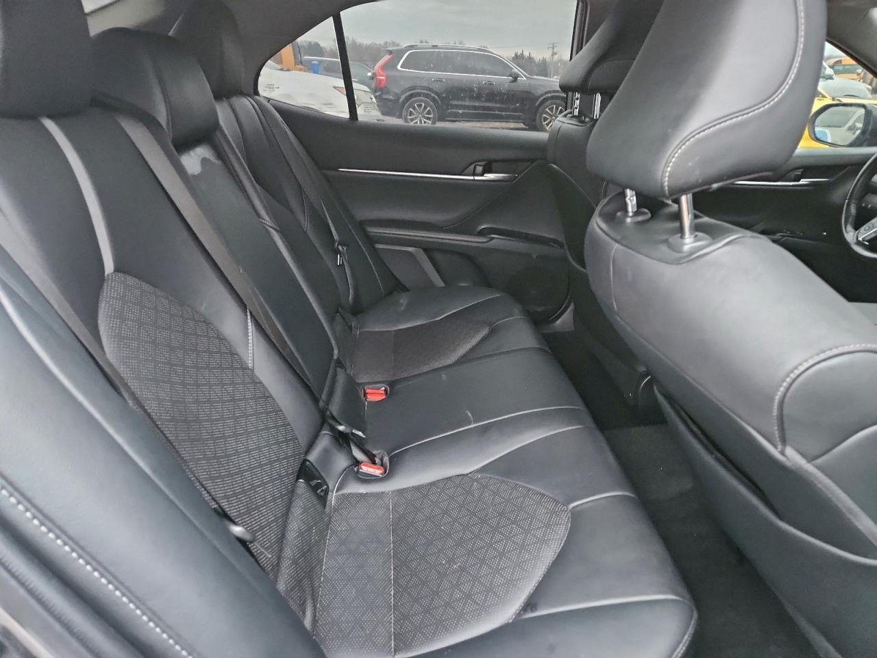2020 TOYOTA CAMRY XSE photo 19