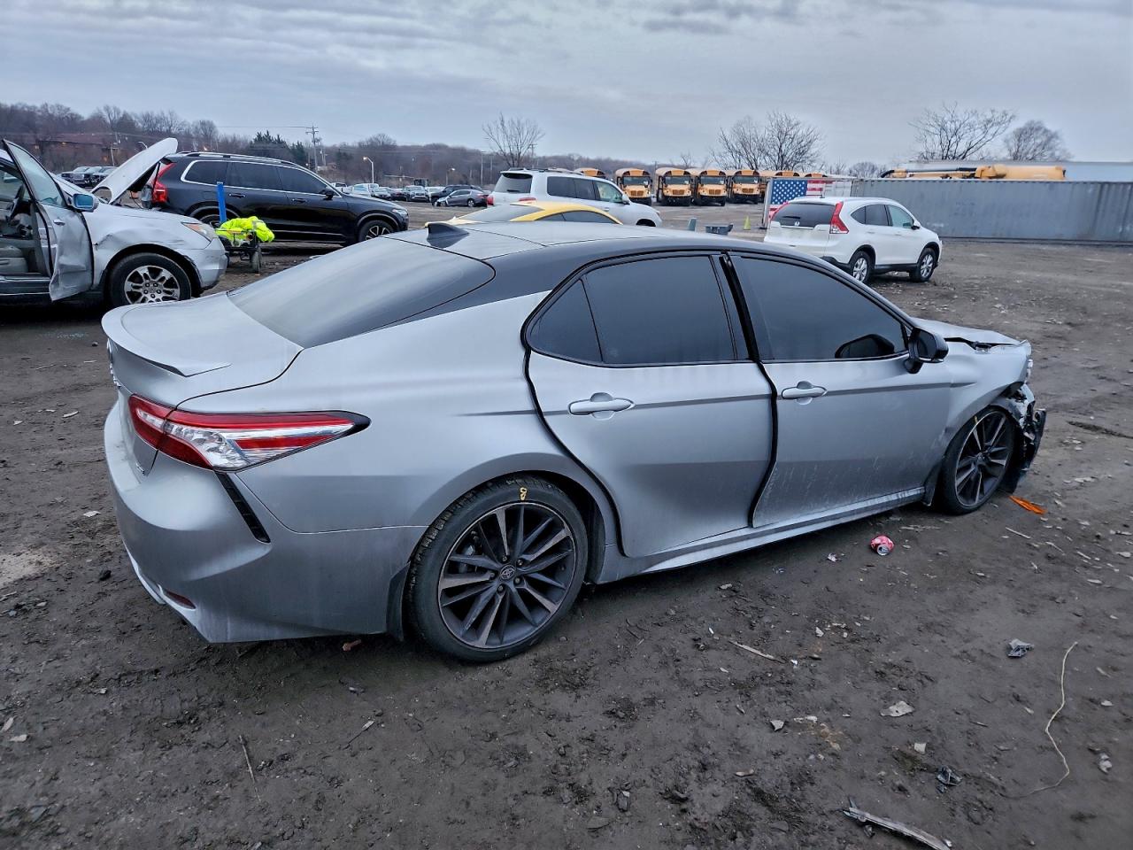 2020 TOYOTA CAMRY XSE photo 5