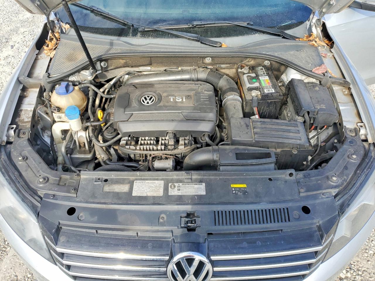 2014 VOLKSWAGEN PASSAT SE photo 11