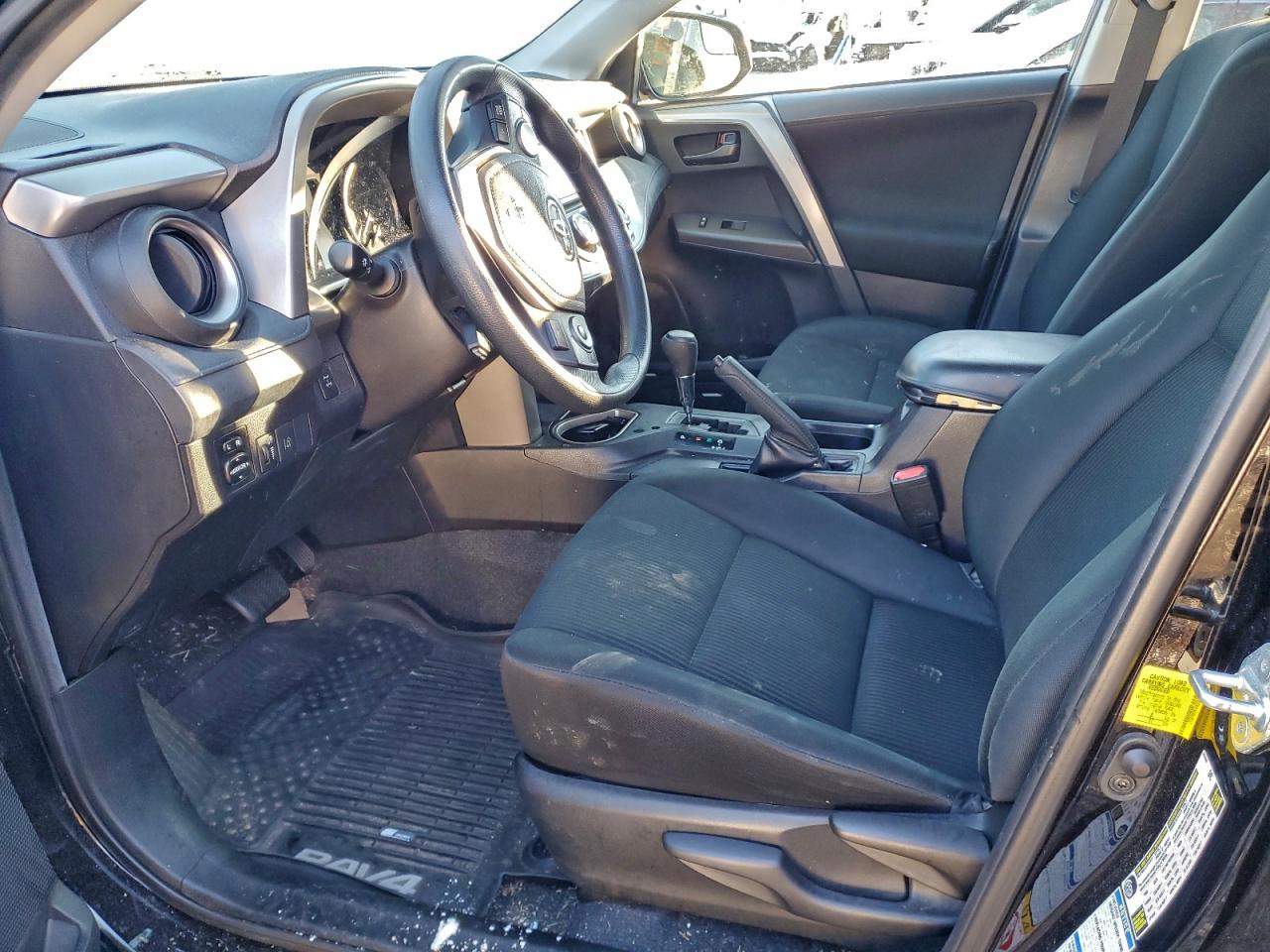 2018 TOYOTA RAV4 LE photo 7