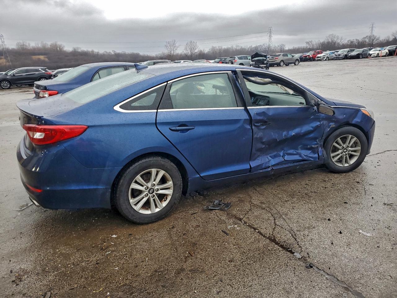 2015 HYUNDAI SONATA SE photo 3