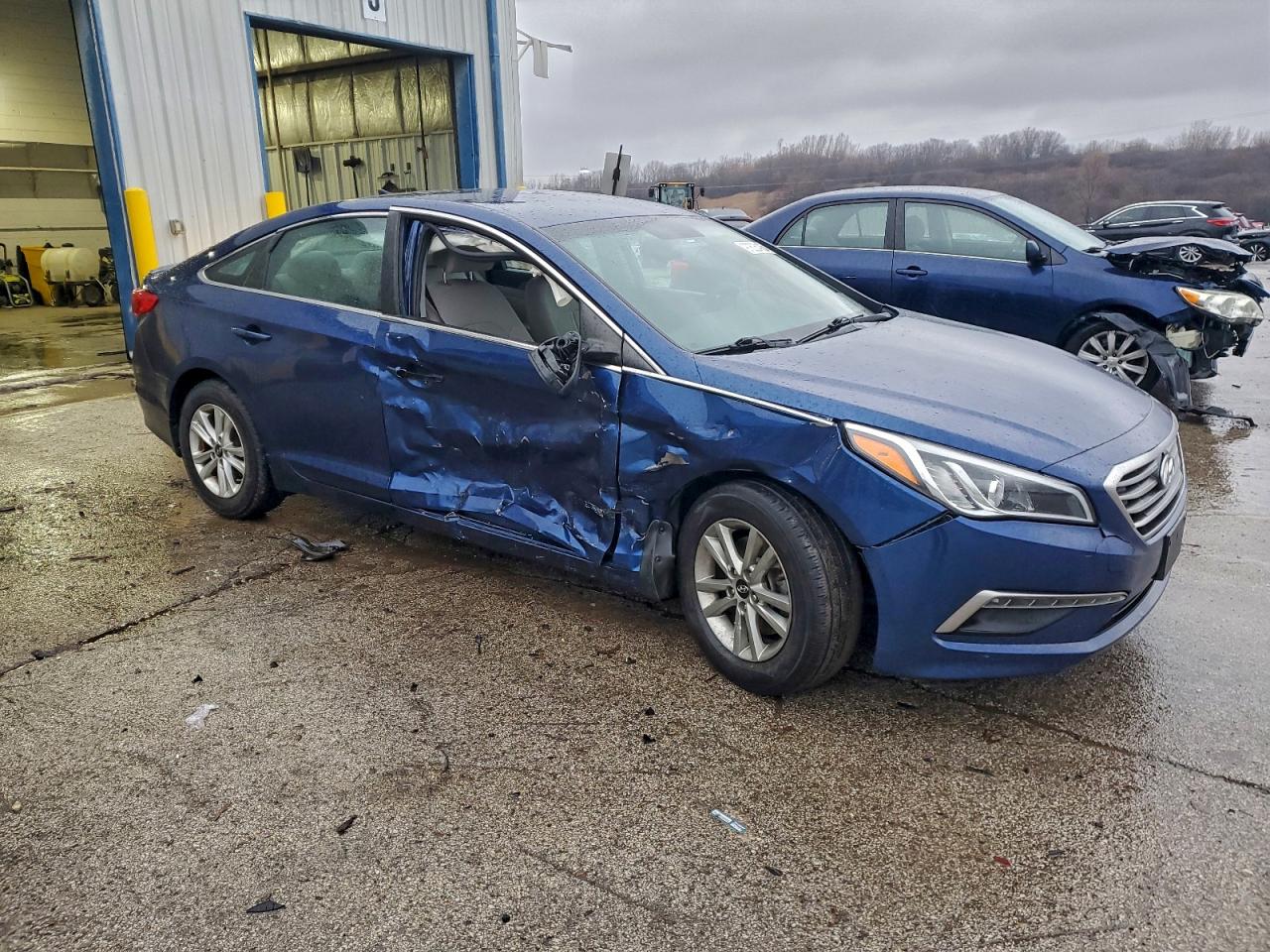 2015 HYUNDAI SONATA SE photo 4