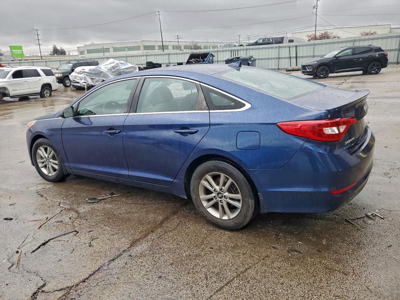 2015 HYUNDAI SONATA SE photo 2