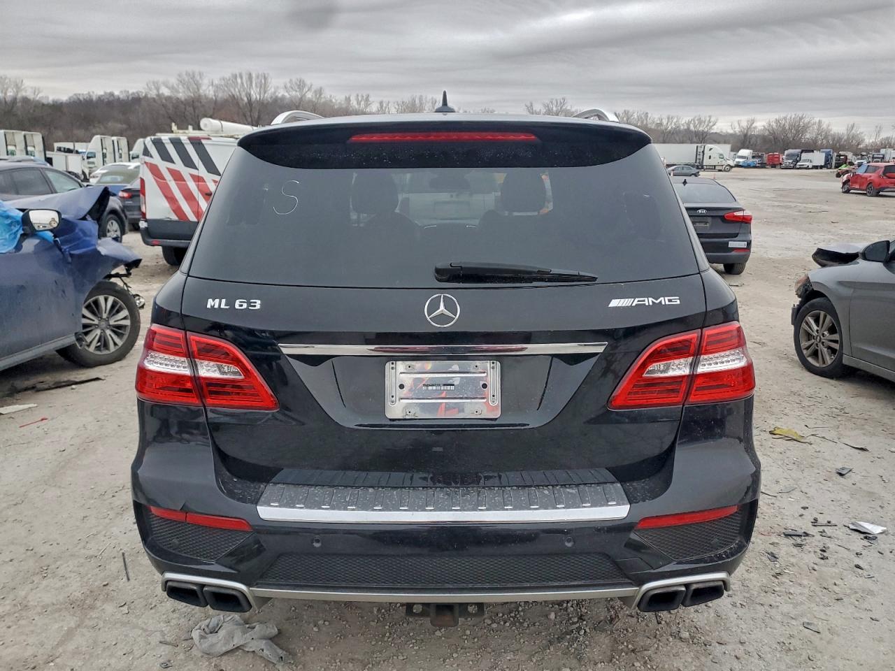 2015 MERCEDES-BENZ ML 63 AMG photo 6