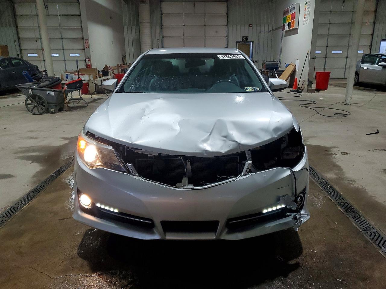 2014 TOYOTA CAMRY L photo 5