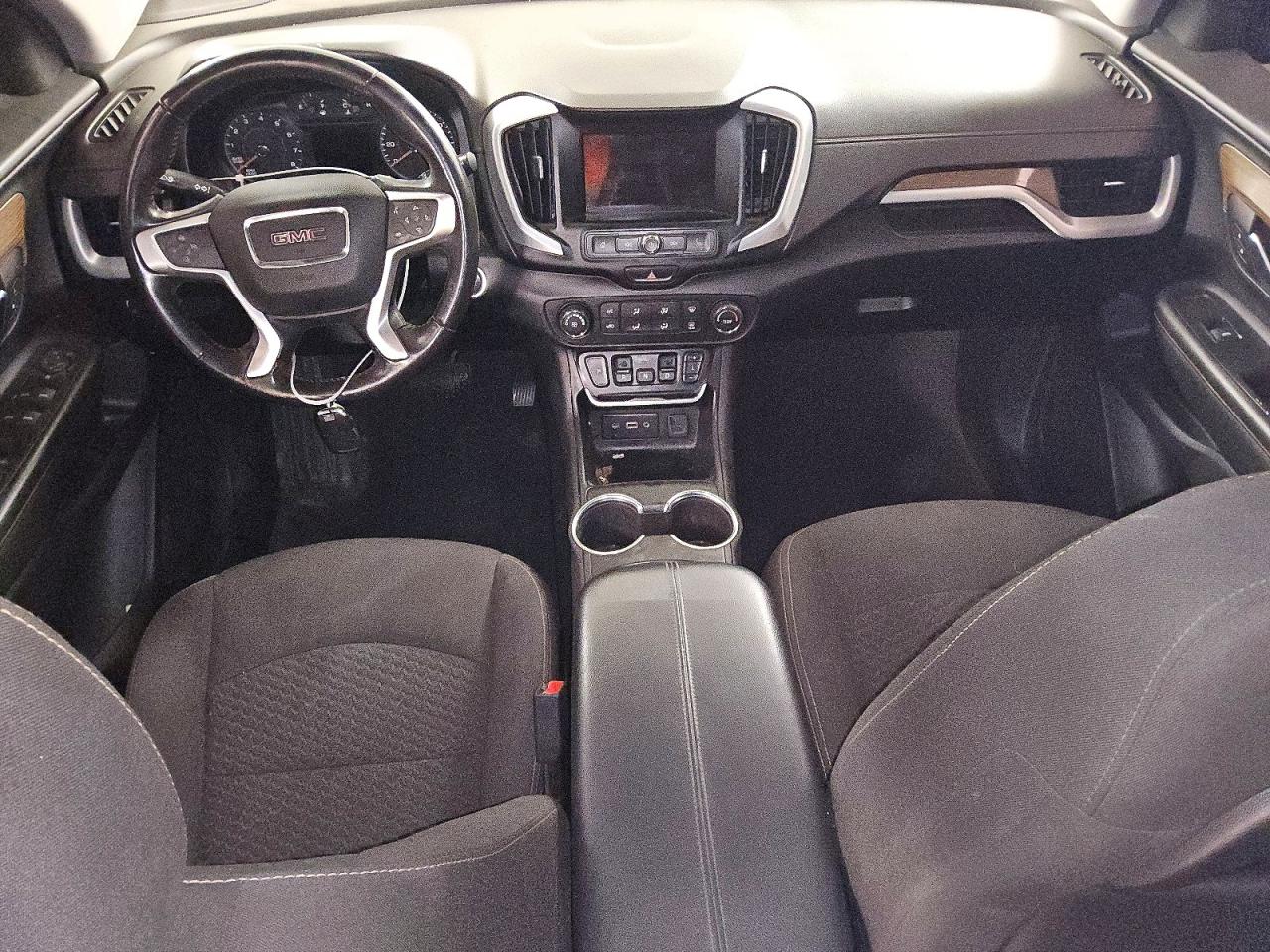 2018 GMC TERRAIN SLE photo 8