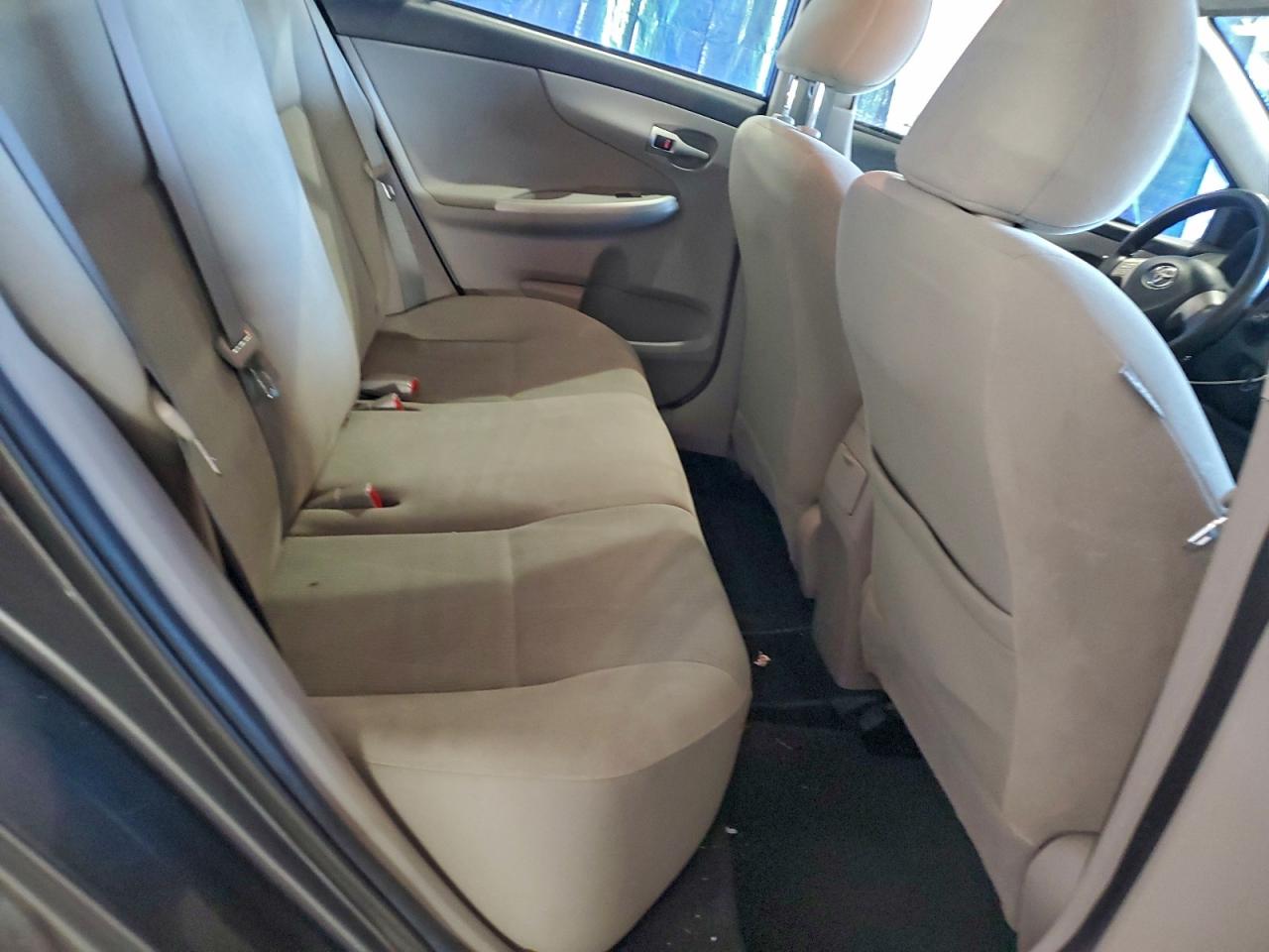 2013 TOYOTA COROLLA BASE photo 10