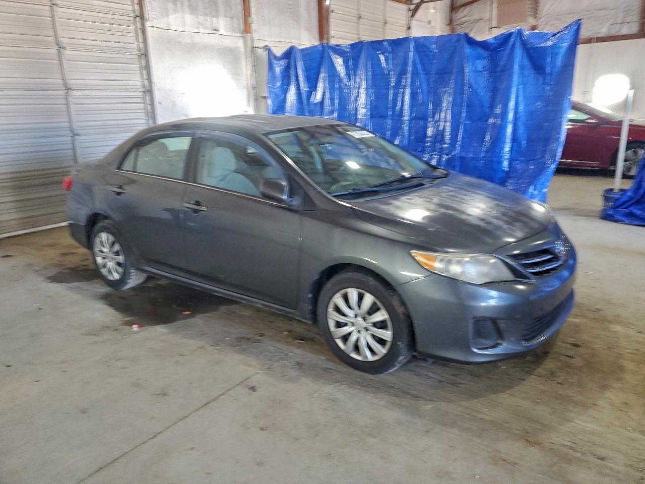2013 TOYOTA COROLLA BASE photo 4