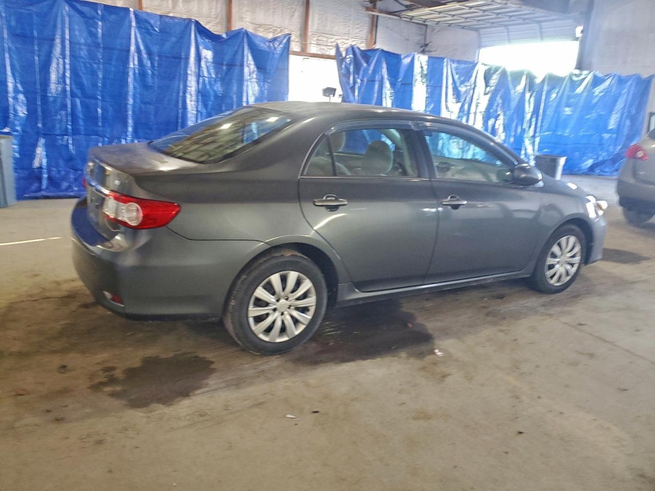 2013 TOYOTA COROLLA BASE photo 3