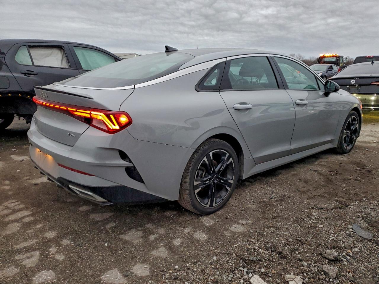 2023 KIA K5 GT LINE photo 3
