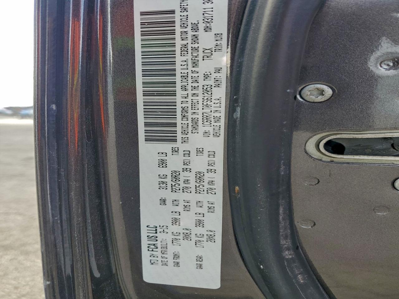 2015 RAM 1500 SLT photo 12