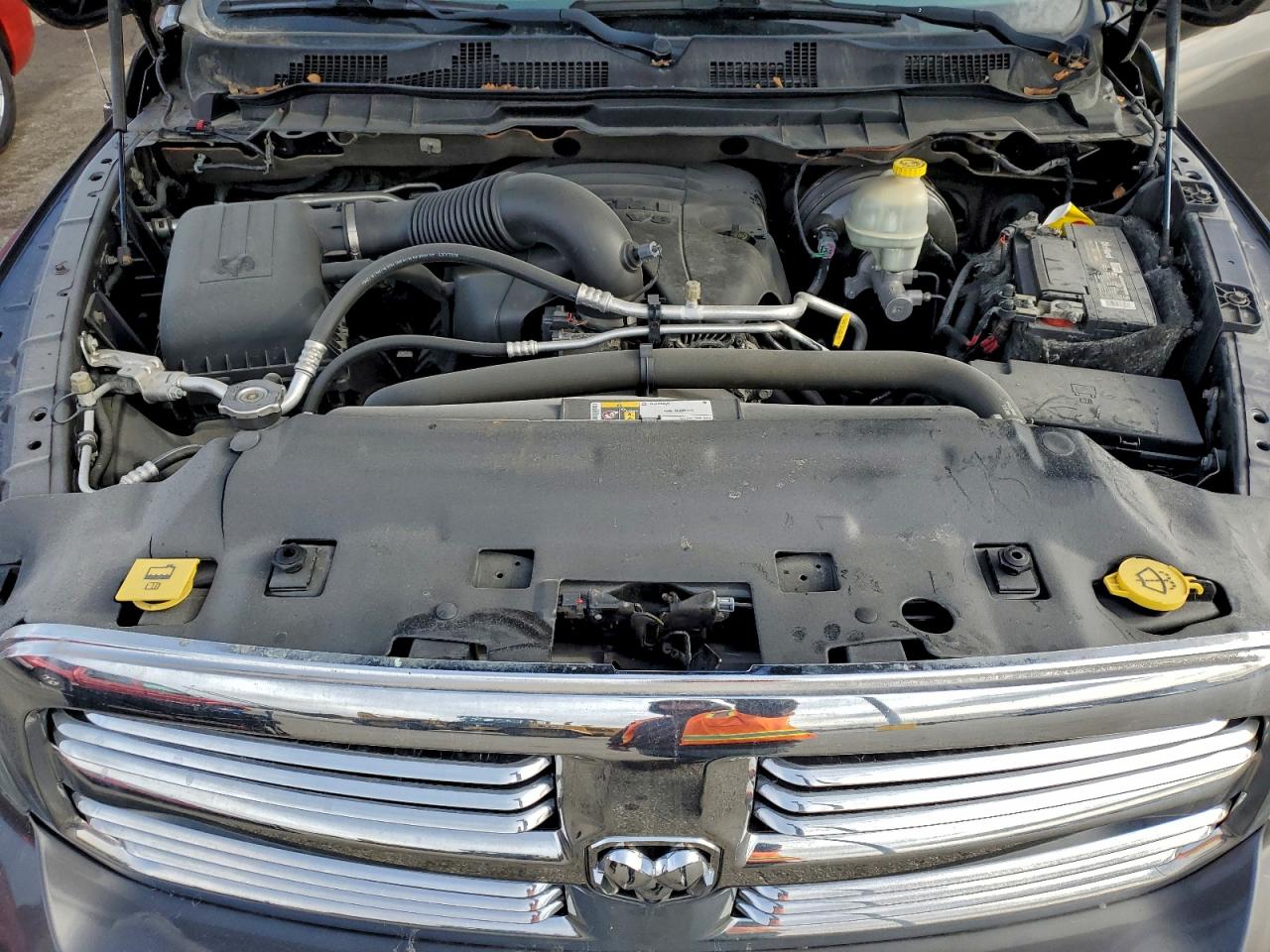 2015 RAM 1500 SLT photo 11