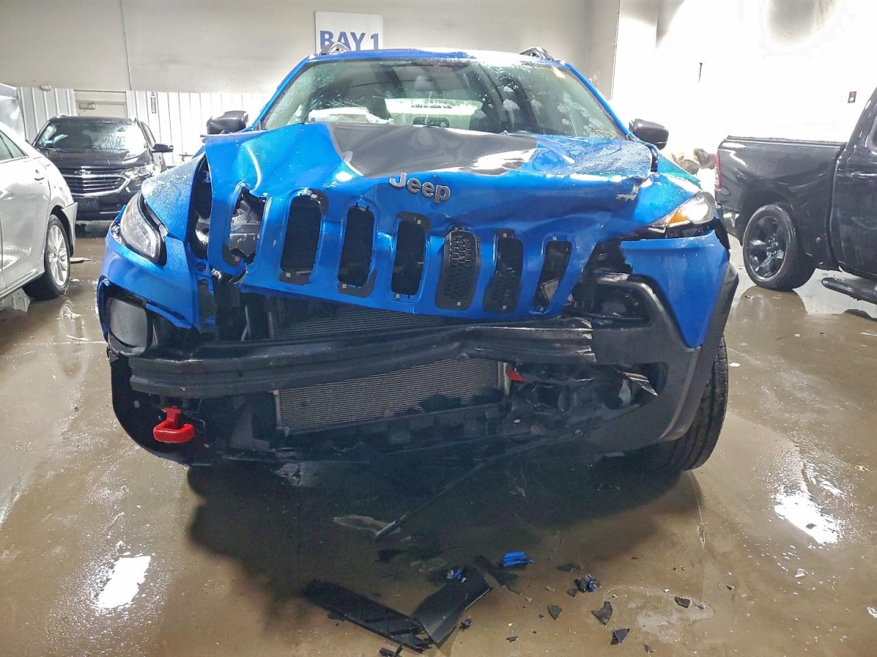 2017 JEEP CHEROKEE TRAILHAWK photo 5