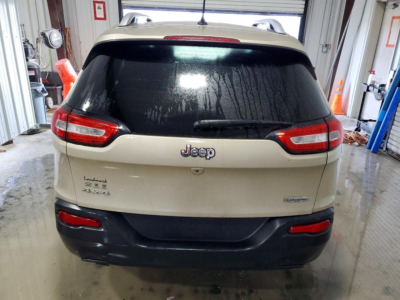 2015 JEEP CHEROKEE LATITUDE photo 6