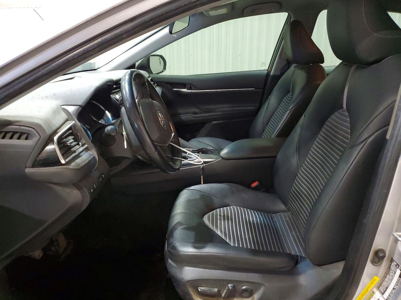 2018 TOYOTA CAMRY L photo 7