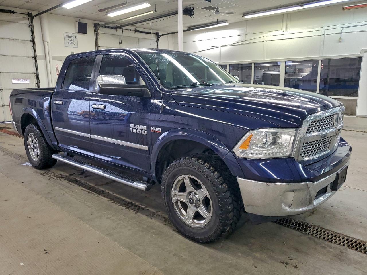 2016 RAM 1500 LARAMIE photo 4