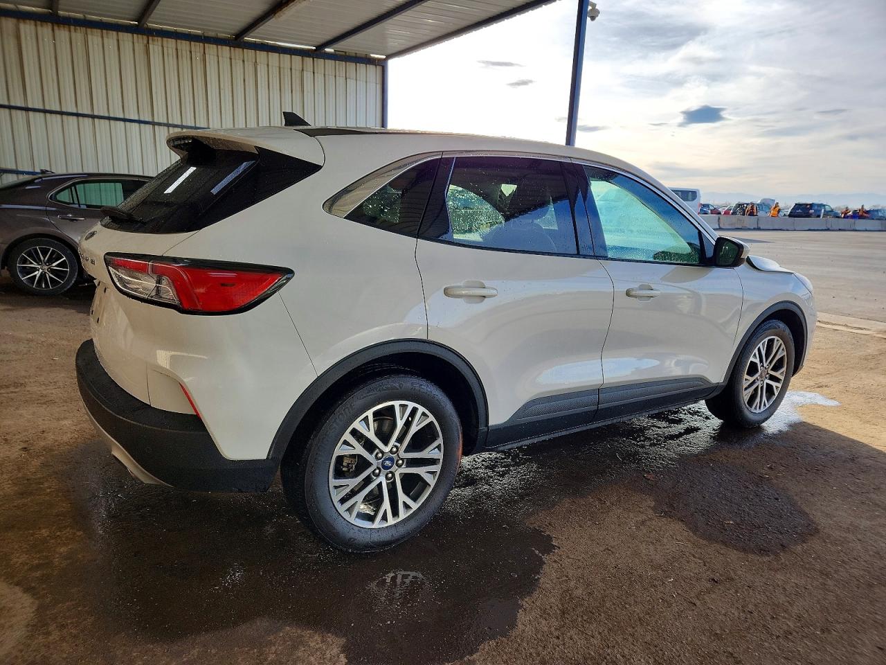 2022 FORD ESCAPE SEL photo 3