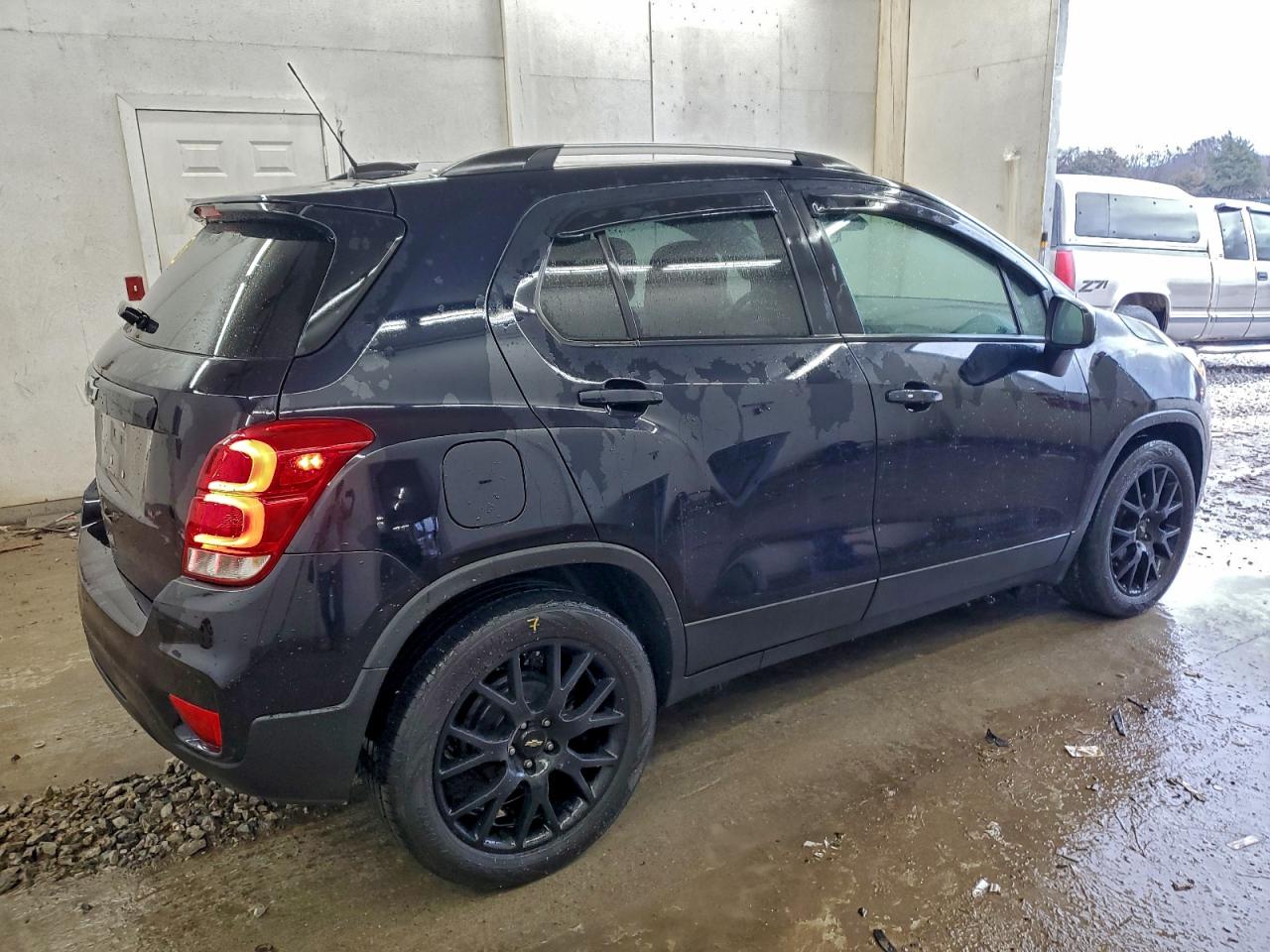 2021 CHEVROLET TRAX 1LT photo 3