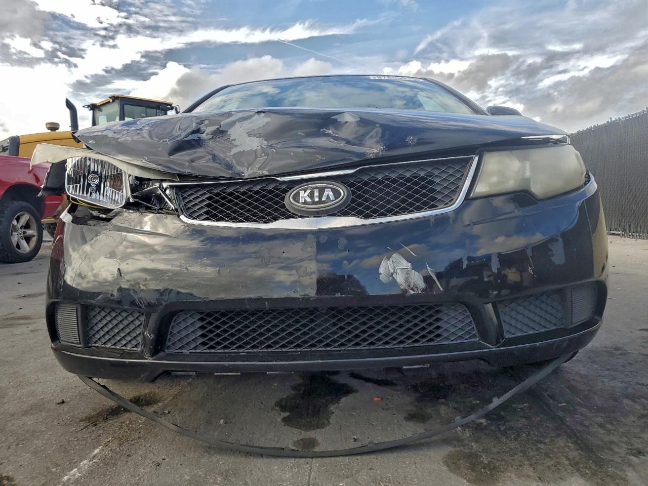 2010 KIA FORTE EX photo 5
