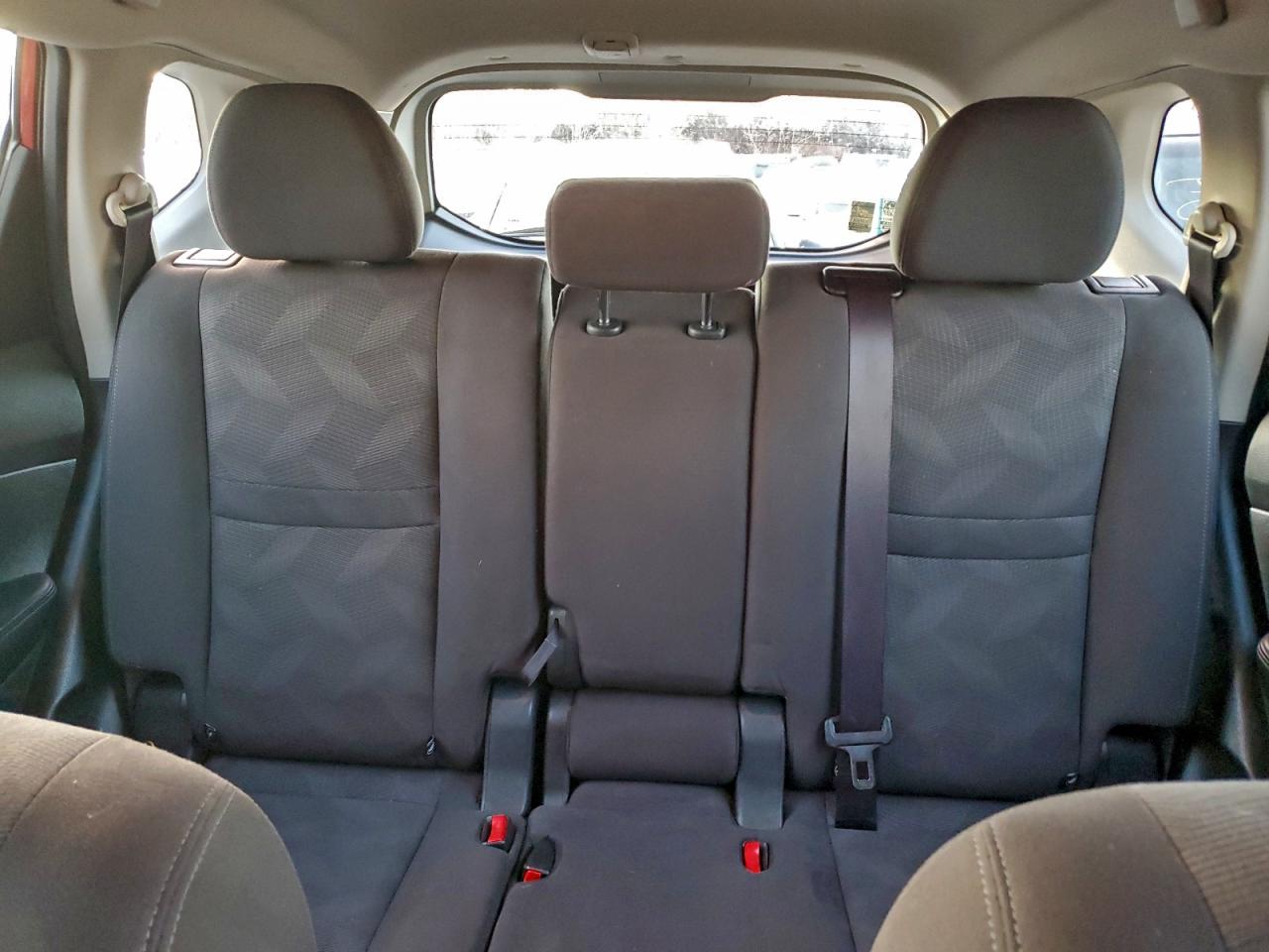 2016 NISSAN ROGUE S photo 10