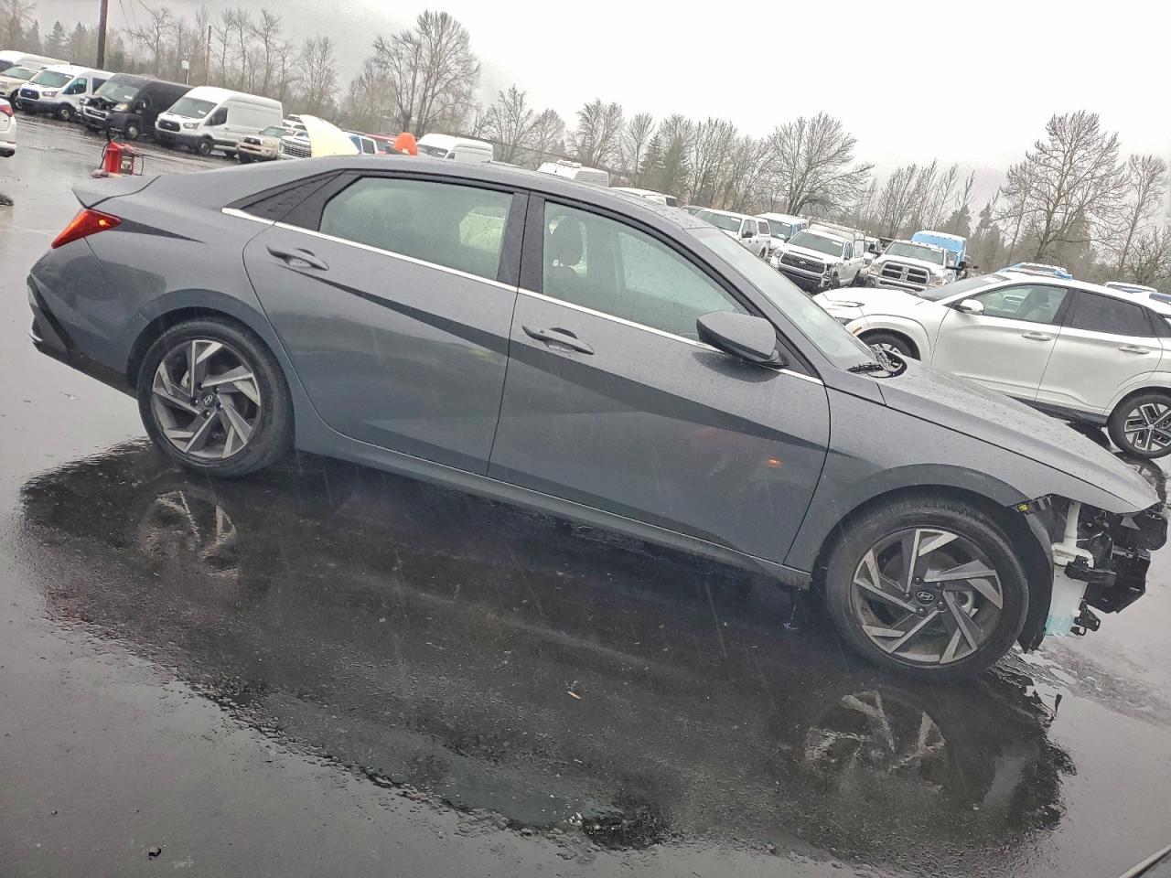 2025 HYUNDAI ELANTRA SEL photo 4