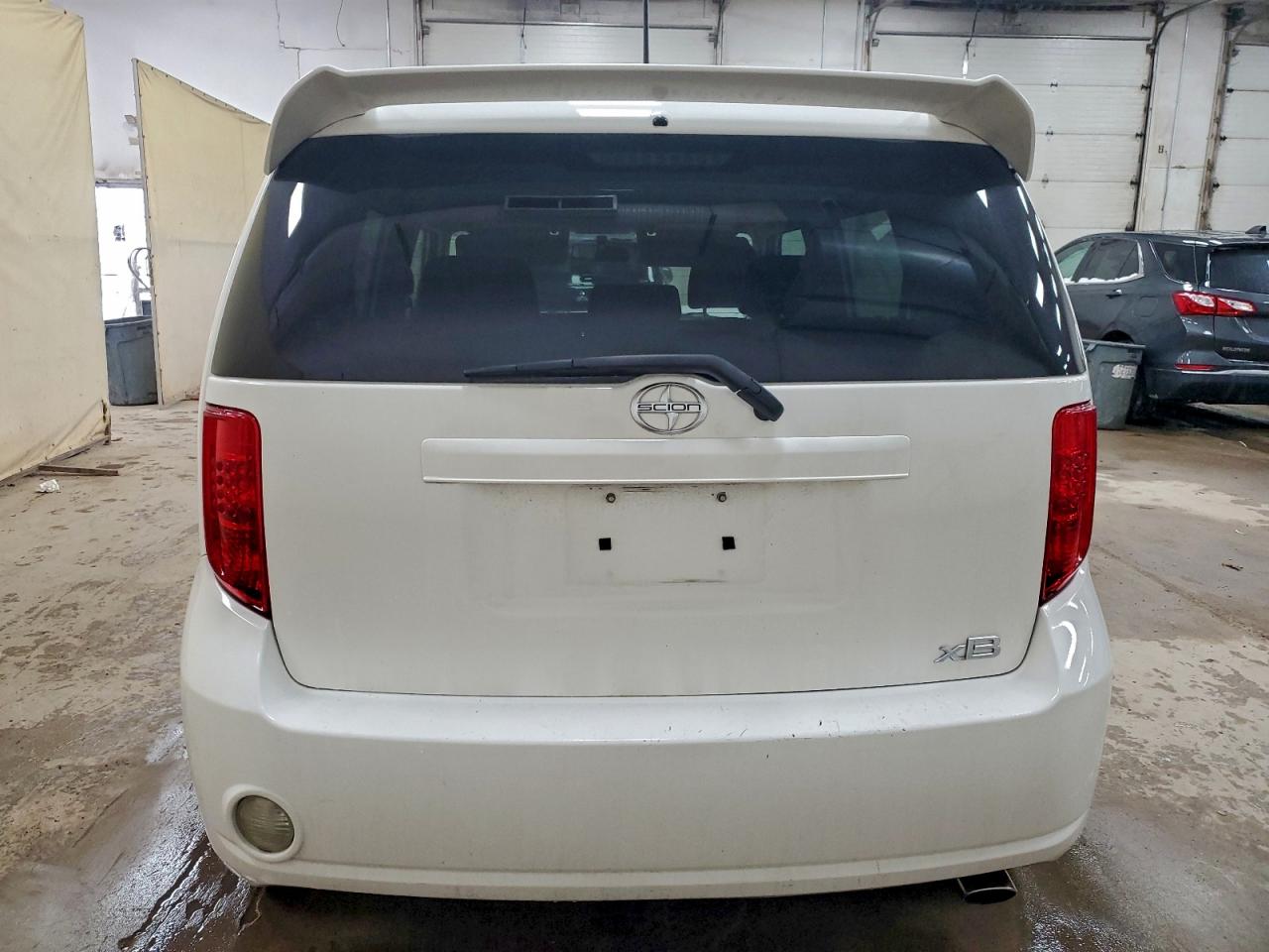 2010 TOYOTA SCION XB photo 6