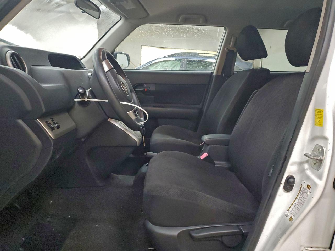 2010 TOYOTA SCION XB photo 7