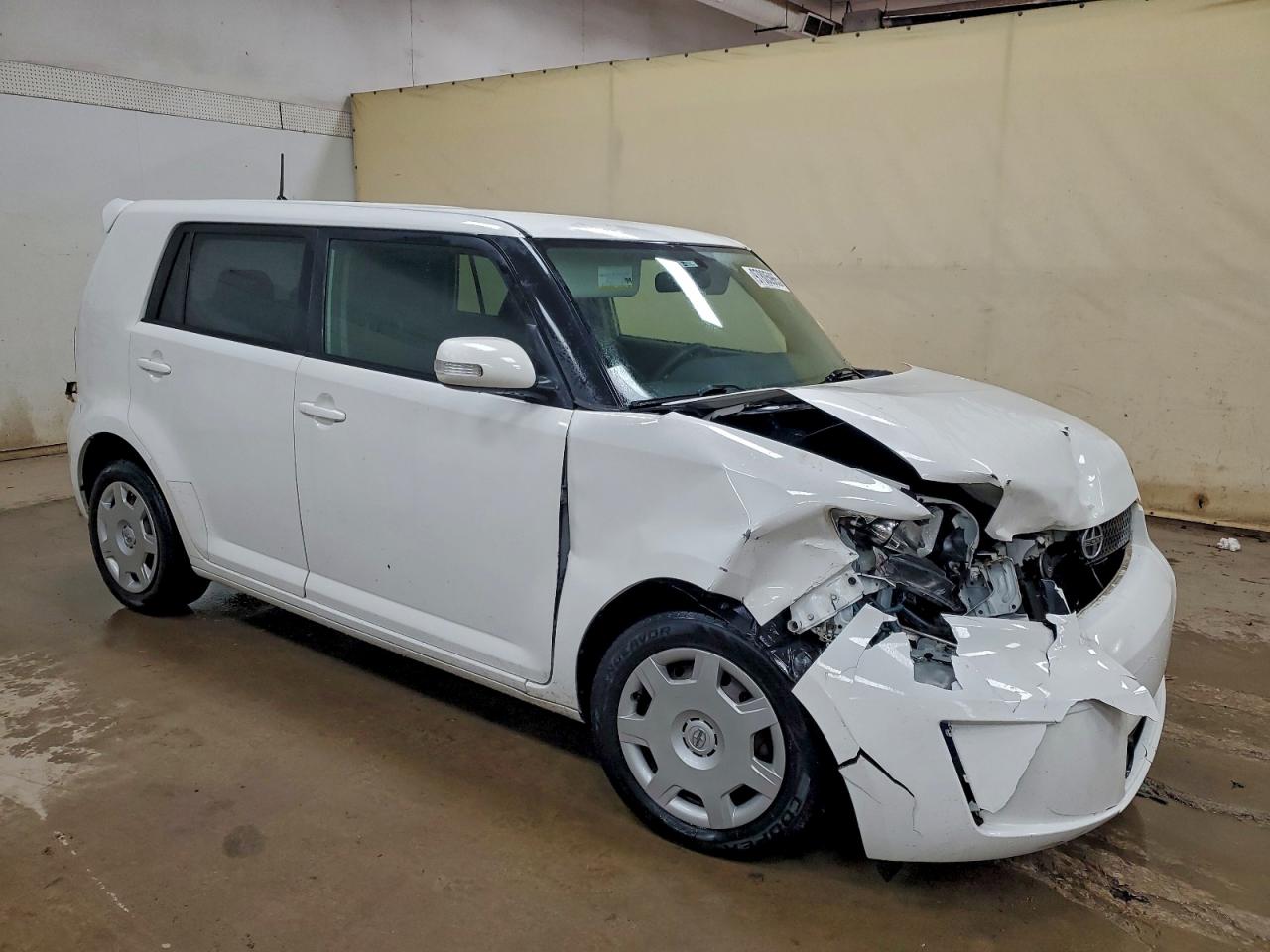2010 TOYOTA SCION XB photo 4