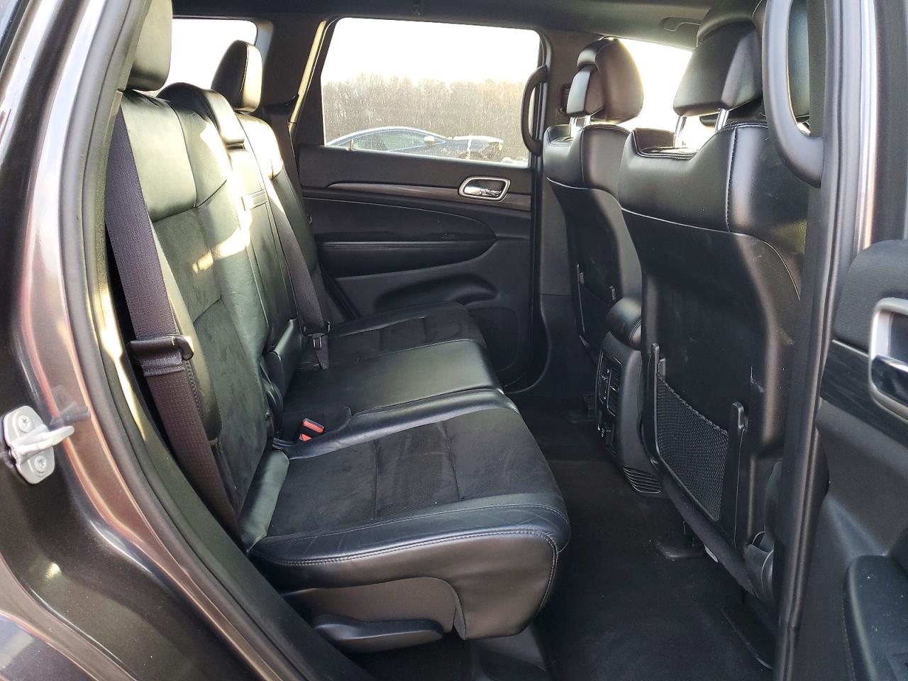 2019 JEEP GRAND CHEROKEE LAREDO photo 31