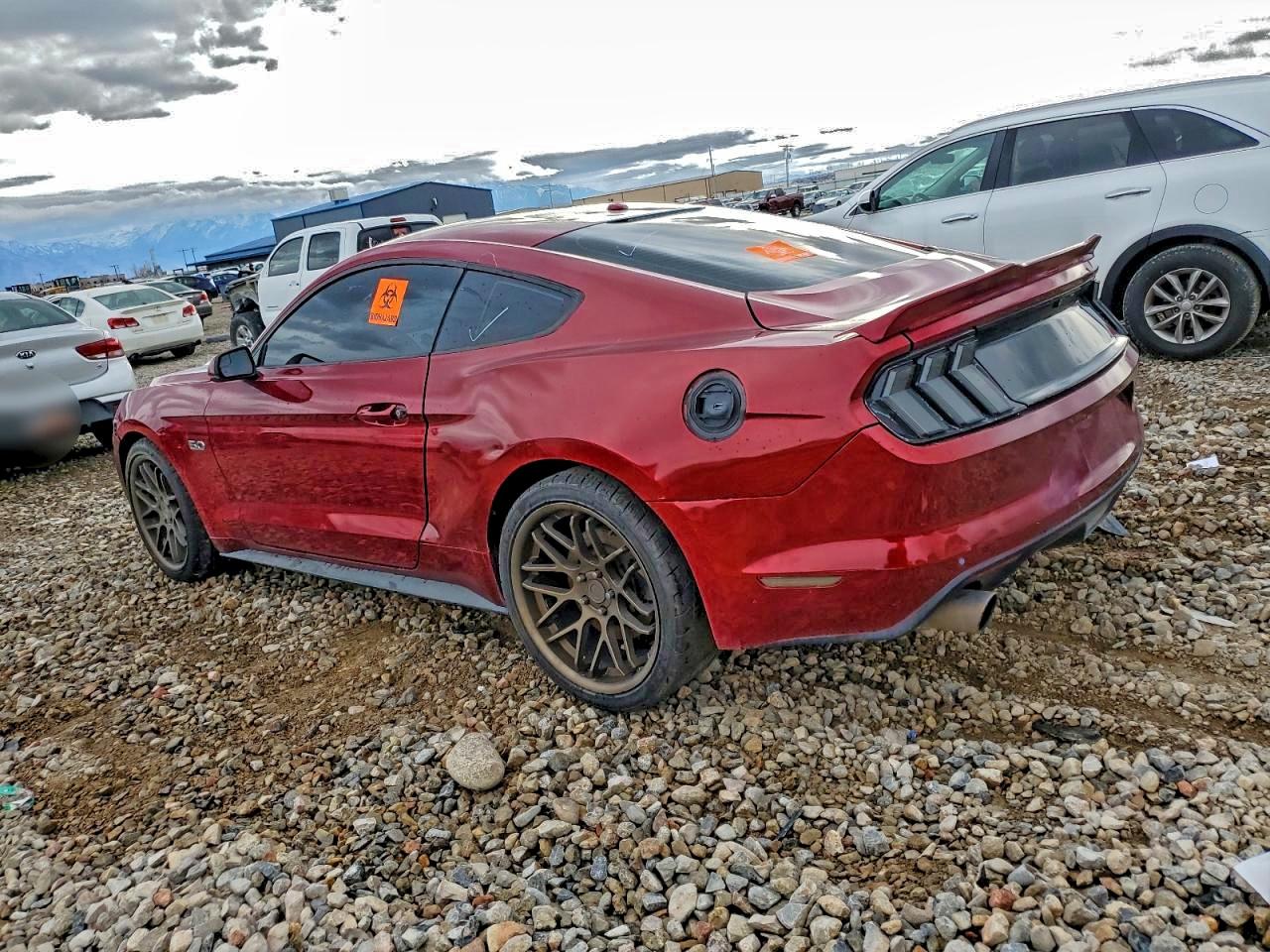 2017 FORD MUSTANG GT photo 2
