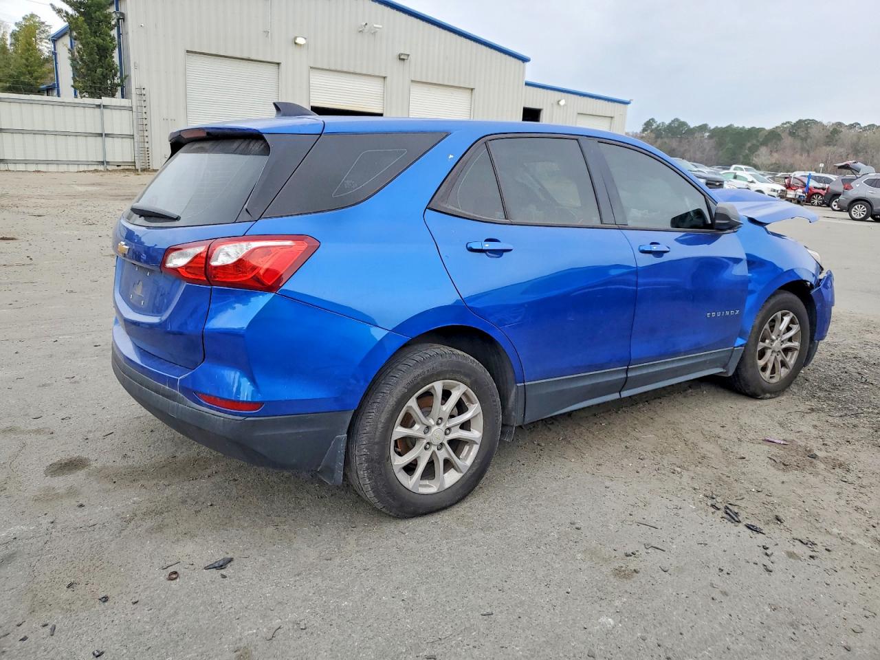 2019 CHEVROLET EQUINOX LS photo 3