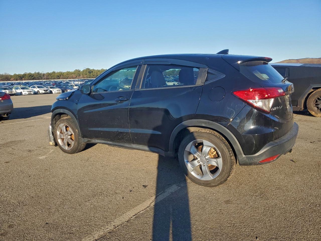2019 HONDA HR-V LX photo 2