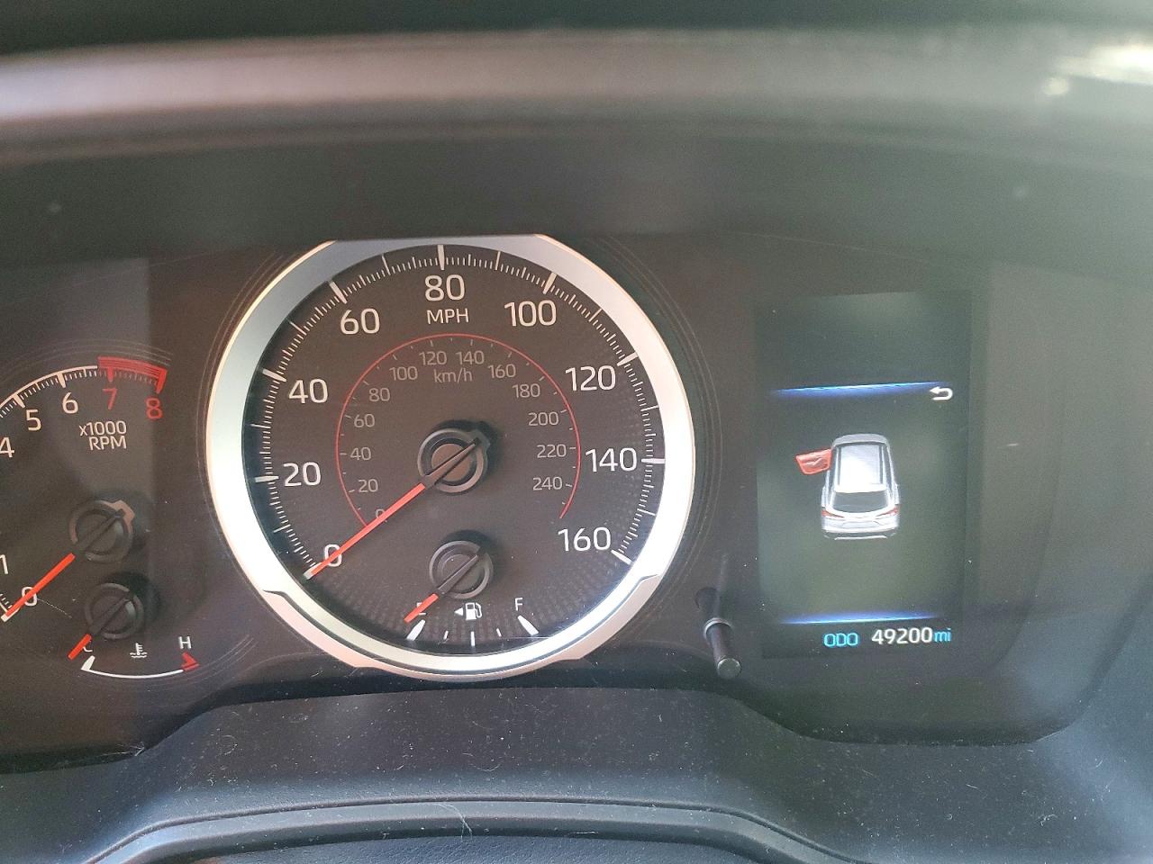 2022 TOYOTA COROLLA CROSS LE photo 9